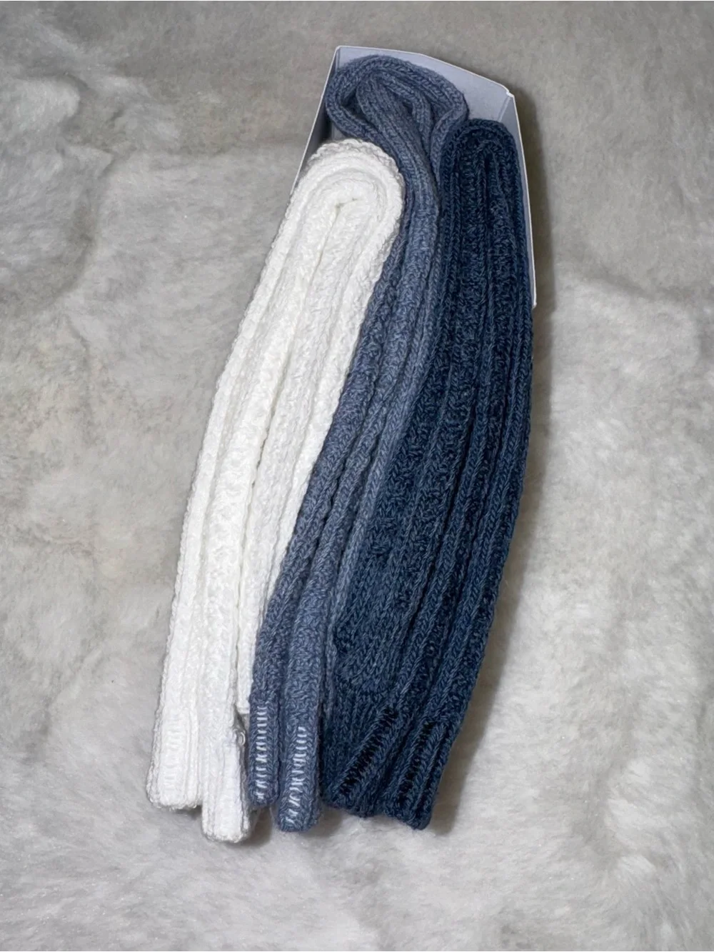 NEW universal thread crew socks